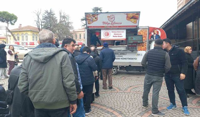 Dünya Gümrük Günü'nde vatandaşlara lokma ikramı