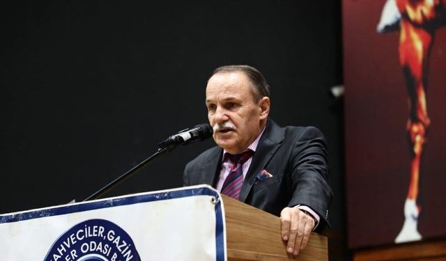 Edremit Kahveciler Odası'nda Mustafa Aydoğan güven tazeledi