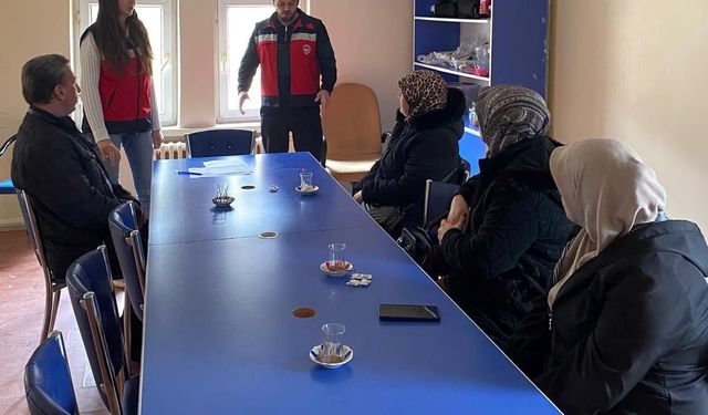 Emet'te okul personeline özel hijyen eğitimi verildi