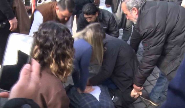 Gaziantep'te kalbi duran yaşlı adama yoldan geçen vatandaşlar kalp masajı yaptı