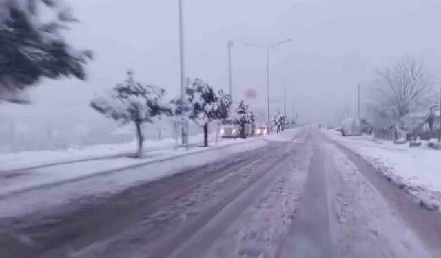 Gölbaşı ilçesinde yoğun kar yağışı
