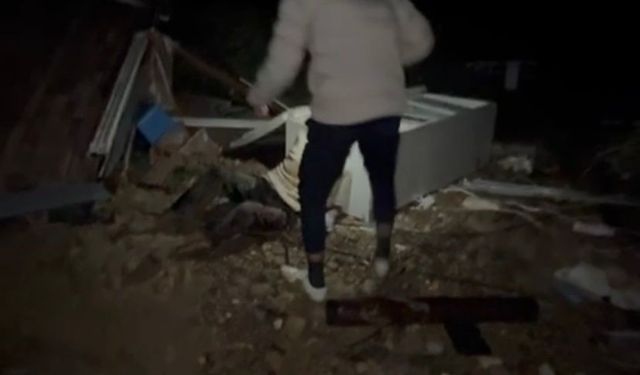 Hortumun savurduğu konteynerdeki yaralı adamın bulunduğu anların görüntüsü çıktı