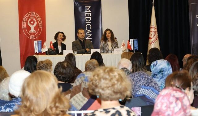 İzmir'de, uzmanlardan rahim ağzı kanseri ve HPV aşısının önemi semineri