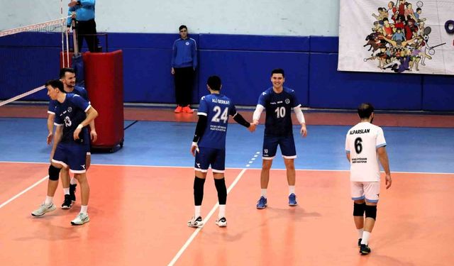 Kağıtspor'un hedefi Efeler Ligi