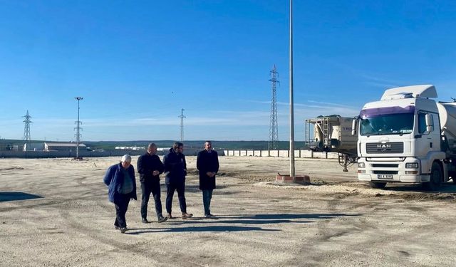 Kaymakam Özderin, yapımı devam eden Pınarhisar tır parkını inceledi