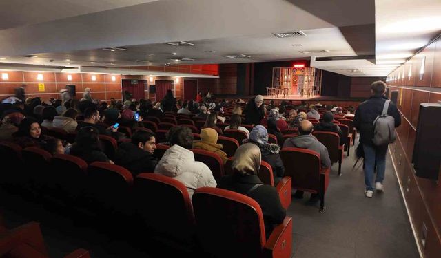 KAYMEK'ten yarıyıl tatilinde öğrencilere eğlence dolu tiyatro etkinliği