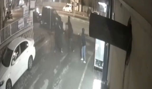 Mardin'de 1 kişinin yaralandığı silahlı kavga kameraya yansıdı