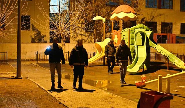 Narkotik ekiplerinden şok uygulama