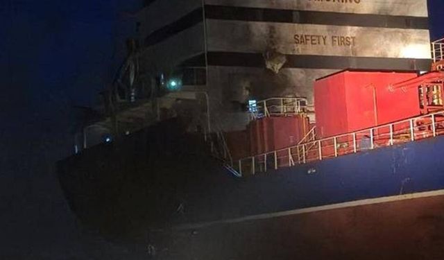 Odessa'da Rusya'nın saldırısında Türk gemisinin isabet aldığı anlara ilişkin görüntüler ortaya çıktı