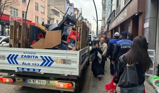 Ordu'da kaldırımı işgal eden malzemeler toplandı