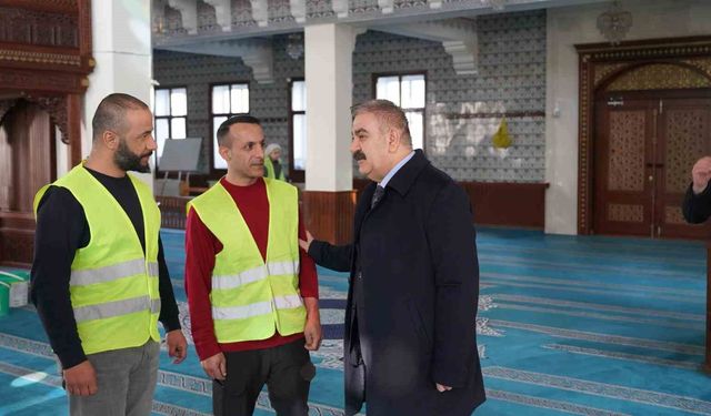 Palandöken'de Camiler Ramazan ayına hazırlanıyor