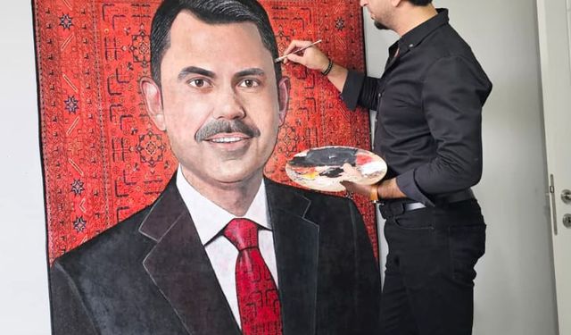 Ressam çift, Bakan Kurum'u halıya resmetti