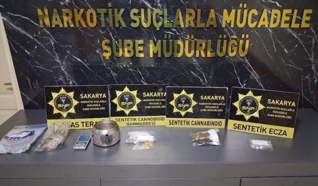 Sakarya'da 15 kilo bonzai üretilebilecek hammadde ele geçirildi