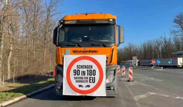 Schengen vize protestosu AB sınırlarını kilitledi, tırlar kilometrelerce kuyruk oluşturdu