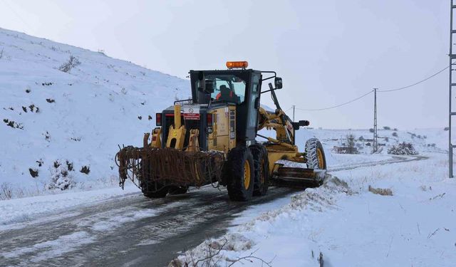 Sivas'ta 91 yerleşim yerinin yolu ulaşıma kapalı