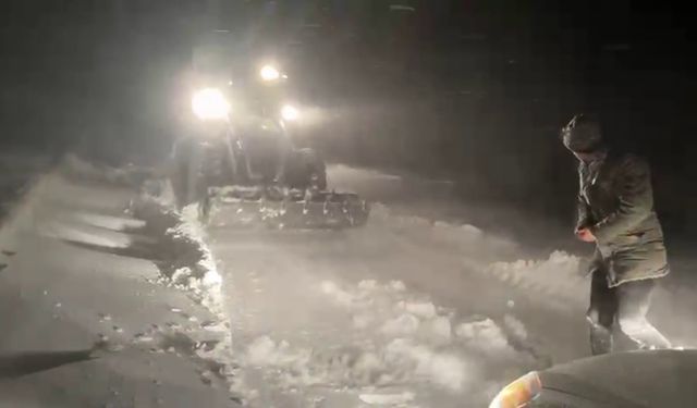 Sivas'ta kar ve tipi ulaşımda aksamalara neden oldu