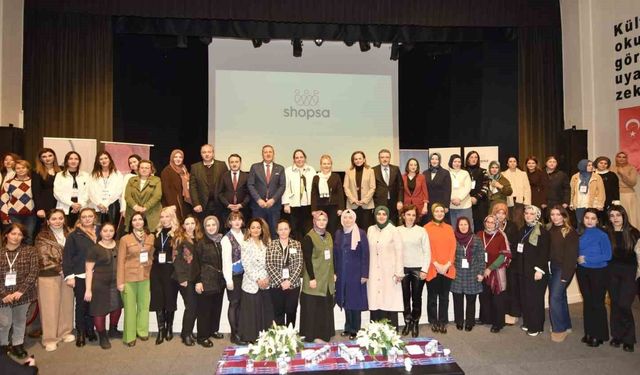 Trabzon'da kadın girişimcilere dijital pazarlama ve e-ticaret eğitimi verildi