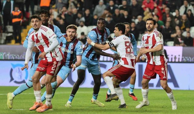 Trendyol Süper Lig: Antalyaspor: 1 - Trabzonspor: 1 (Maç sonucu)