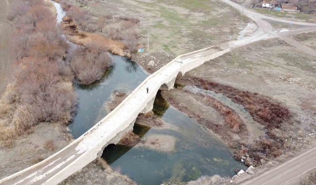 Tuzla köprüsü, Selçuklu'dan günümüze hizmet vermeye devam ediyor