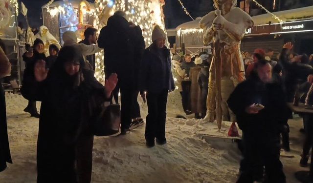 Uludağ'da yılbaşı kutlamasına damga vuran görüntü