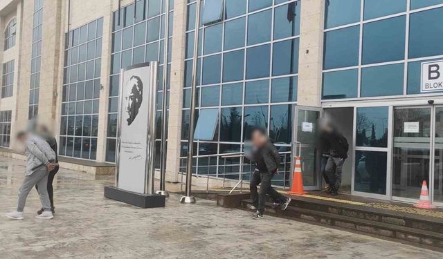 Uşak'ta 2 ayrı uyuşturucu operasyonu gerçekleştirildi
