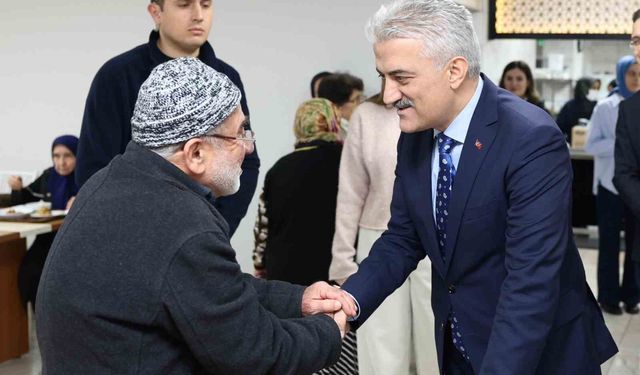 Vali Makas'tan büyüklere ziyaret