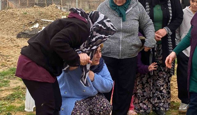 Burdur'daki feci kazada hayatını kaybeden anne oğul gözyaşları içinde yan yana toprağa verildi