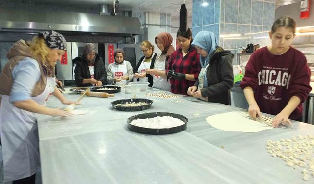 Burhaniye'de Çölyaklılar Mantı Gününde buluştu