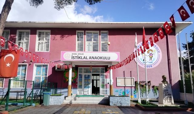 Efeler'de ikinci dönem 'Bayrak Sevgisi' dersiyle başlayacak