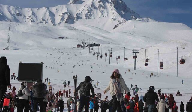 Erciyes'e sömestir bereketi: 1.4 milyon turist ziyaret etti