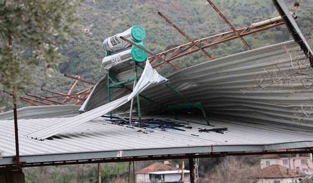 Fırtına yıktı geçti