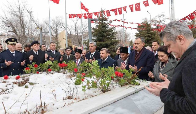 Ağrı'da Çanakkale Zaferi'nin 111. yılı törenlerle anıldı