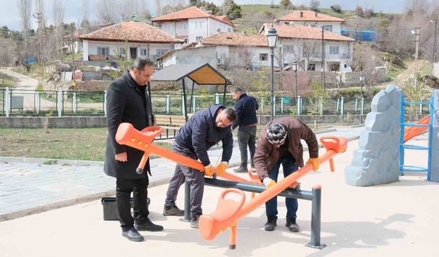 Akdağmadeni'nde bahar mesaisi: park ve bahçeler yenileniyor