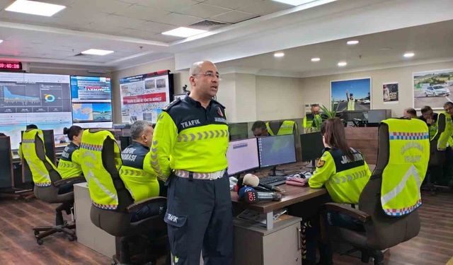 Ankara'da jandarmadan bayram öncesi helikopterli trafik denetimi