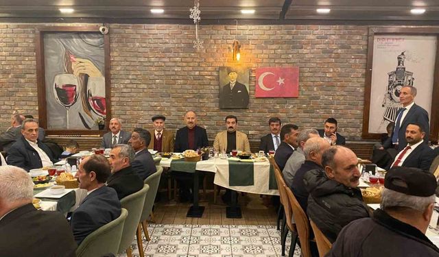 Arpaçay Kaymakamı Akköz, muhtarlarla iftar sofrasında buluştu