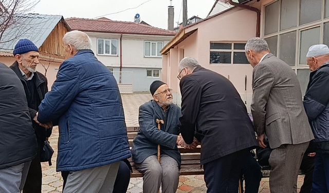 Asırlık bayramlaşma geleneği Pazaryeri'nde coşkuyla sürdü