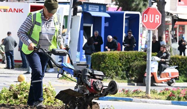Aydın Büyükşehir, Didim'de çalışmalarını sürdürüyor