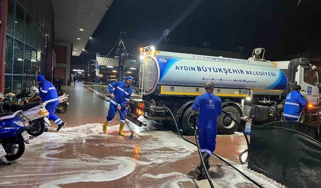 Aydın Büyükşehir'den bayram öncesi otobüs terminallerinde temizlik çalışması