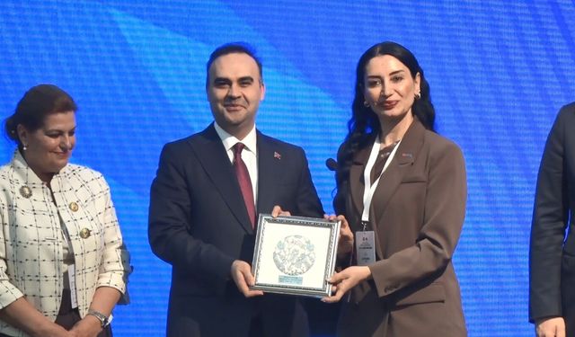 Bakan Kacır: 'KOBİ'lerimize ve büyük ölçekli firmalarımıza, 50 milyon liraya kadar finansman sunuyoruz'