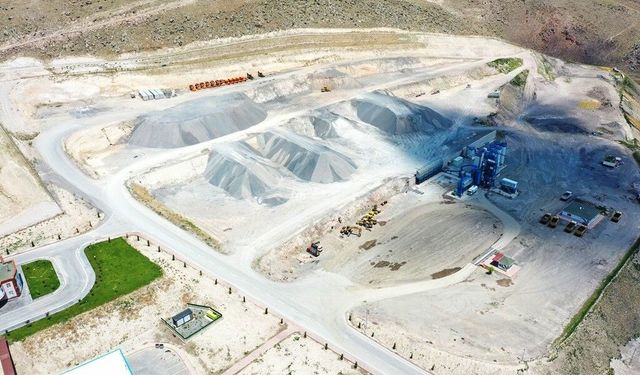 Başkan Çolakbayrakdar, 'Kendi elektriğimizi üreterek milli gelire büyük katkı sağlayacağız'