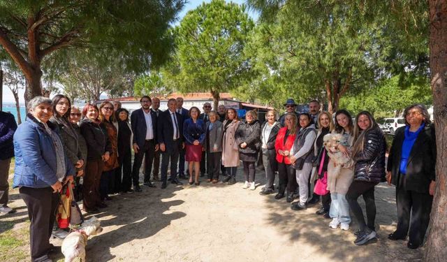 Başkan Gençay vatandaşlarla bayramlaştı