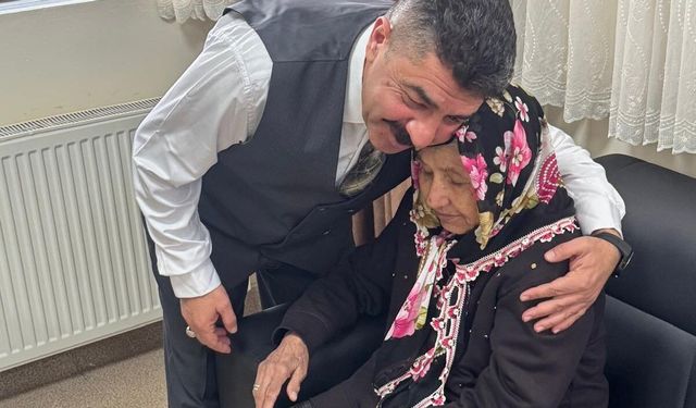 Bayburt'ta huzurevi sakinlerinin bayramı kutlandı