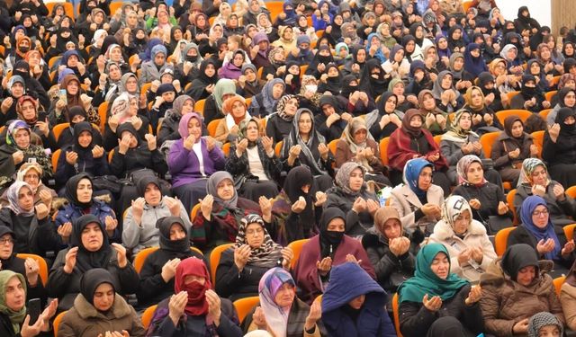 Bayburt'ta kadınlara yönelik Kadir Gecesi programı düzenlendi