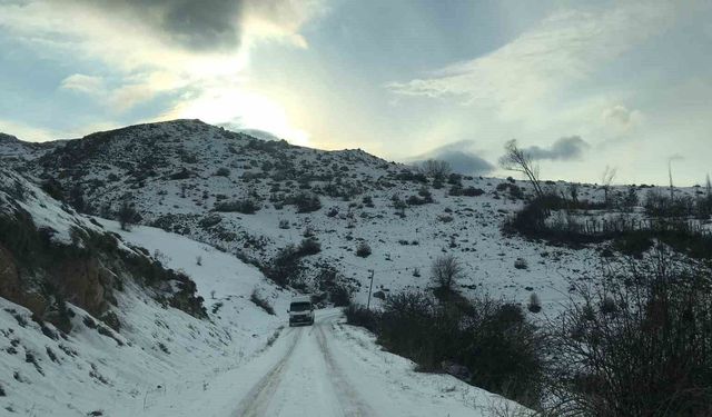 Bayburt'ta karla karışık yağmur, yüksek kesimlerde kar bekleniyor