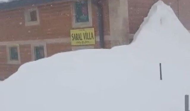 Bayburt'ta Kılıçkaya Yaylası kar altında kaldı