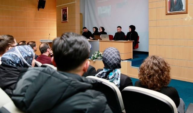 Bayburt'ta 'Soykırım ve Kadın' başlıklı panel düzenlendi