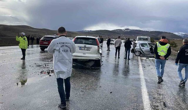 Bayram tatili dönüşü trafik kazası: 1 ölü, 5 yaralı