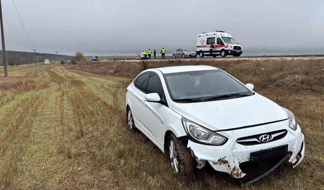 Bilecik'te ıslak yol kazaya neden oldu: 2 yaralı