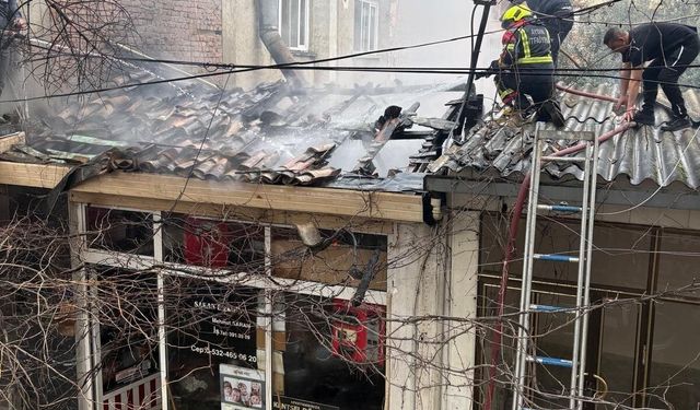 Buharkent'te iş yeri yangını