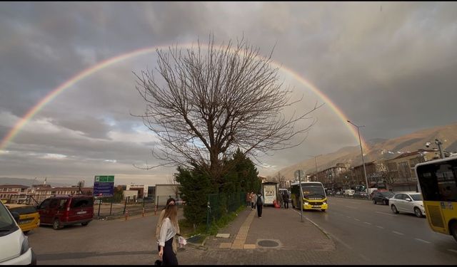 Bursa'da gökkuşağı mest etti